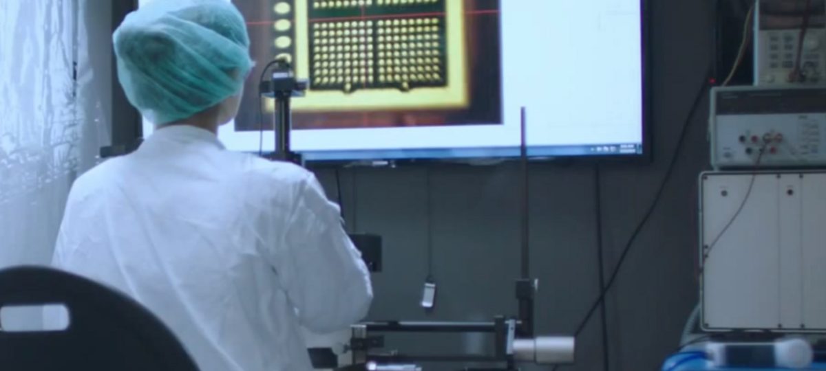 csm_Neuralink_die_Bonder_2c2b7a712f