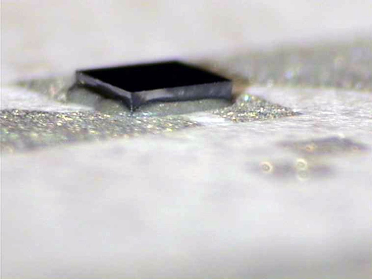 csm_adhesive_chip_7c2f149f92